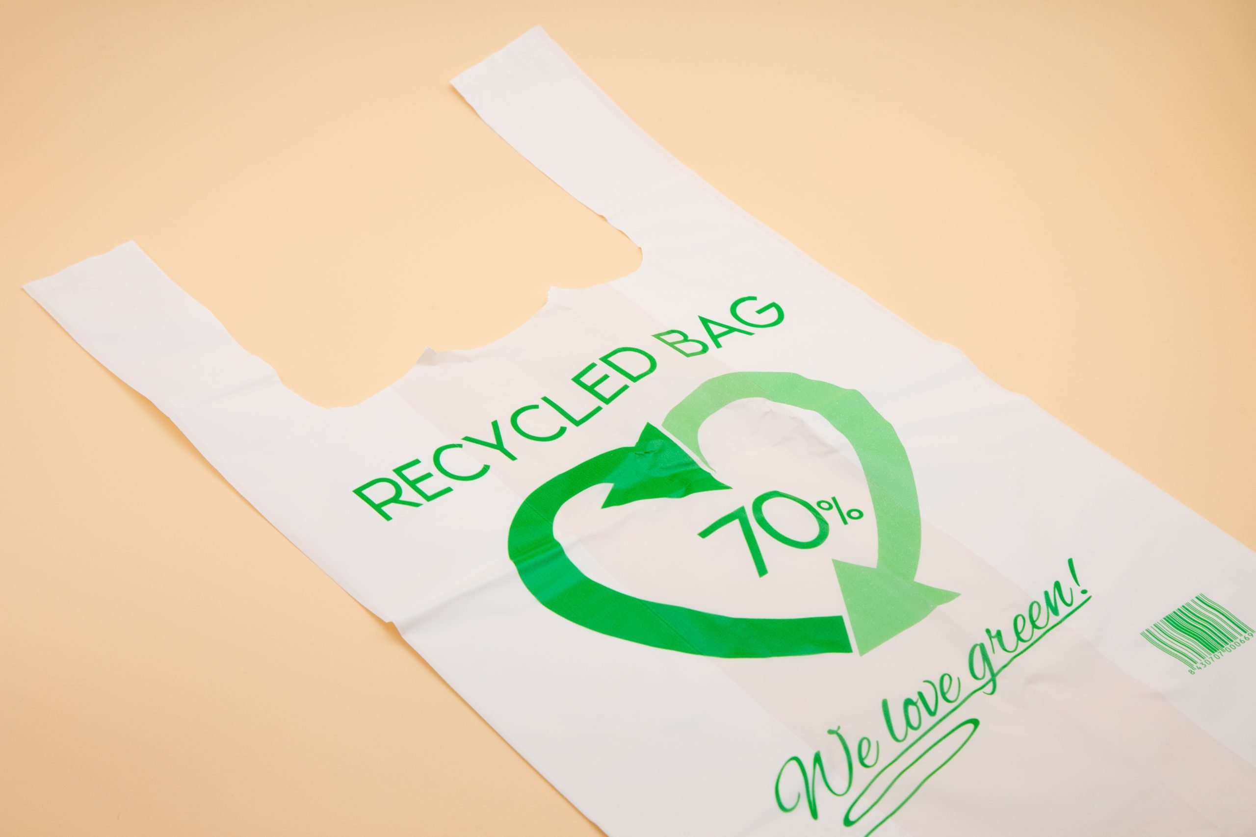 Bossa de plàstic amb nanses samarreta 70% reciclat