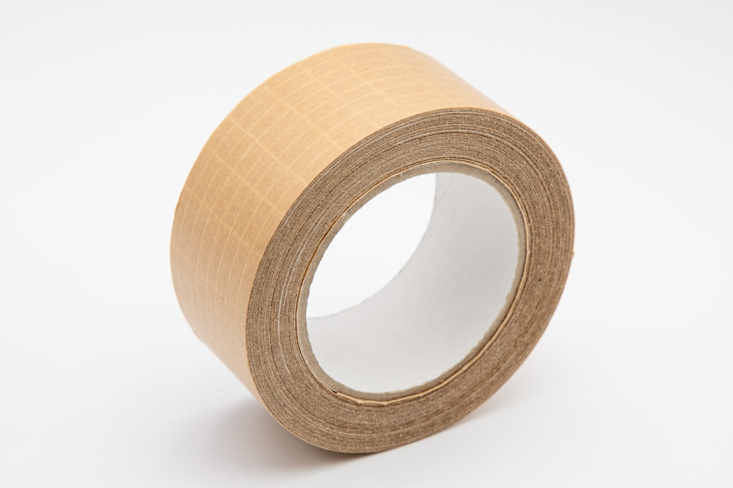 Cinta adhesiva de paper kraft reforçat